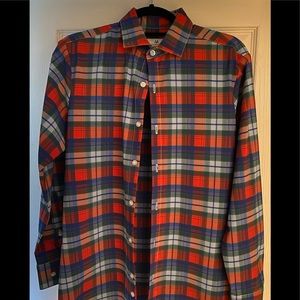 Mizzen and Main made by Phil Mickelson. Slim fit. Size small.